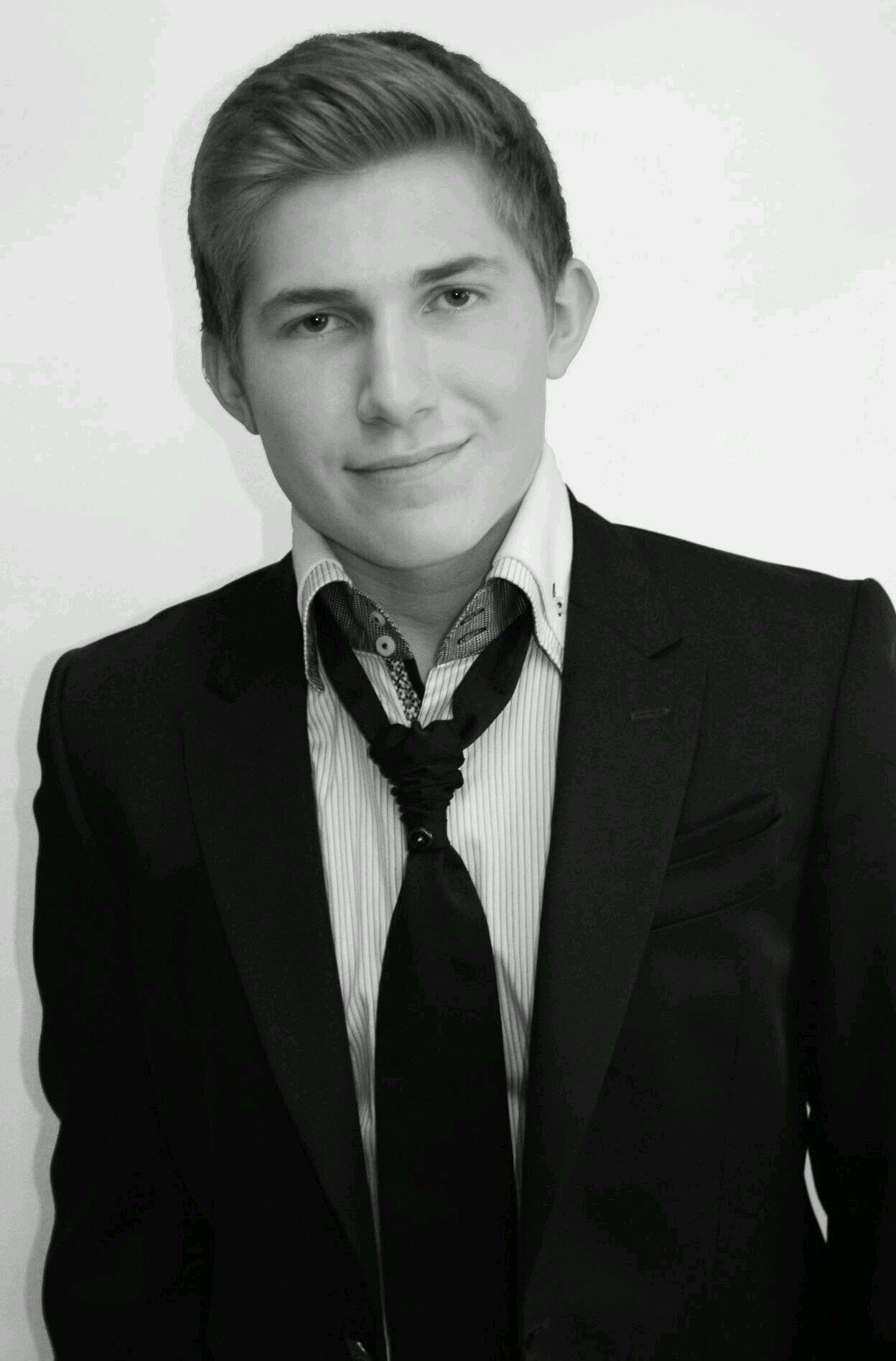 IsaacLouisPerry's profile picture. @GBhackeysack fitness coach