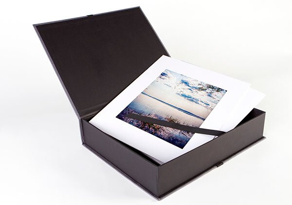 Folio Elite creates beautiful products for photographers. Folio boxes, cd cases and other unique photography products. Boudoir  Photographers,Wedding, Couture.