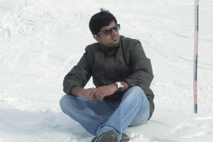#MUFC for life. Eccentric Piscean. Always going with the flow. Love to hang out with friends. A complete Foodie