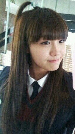 20 | 163, 46 | 카페 알바 | p. 정은지 | DM +19 | 스킨쉽