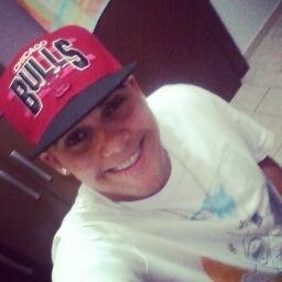 Ser feliz sem motivo, e a mais autêntica forma de felicidade.