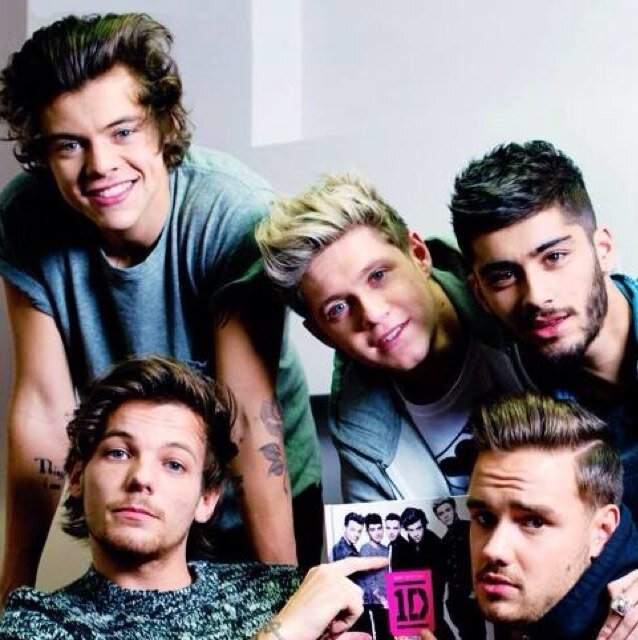 29.04.13 -- One Direction. @niallofficial @harry_styles @louis_tomlinson @zaynmalik @real_liam_payne -- toute ma vie. ♥️