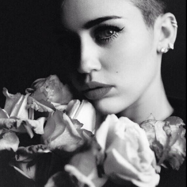 Official Miley Cyrus fan twitter page.