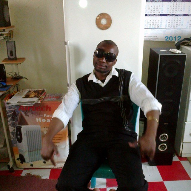 Am a talkative boy who is always smiling,who will 2 hav de same people who's lyk me!