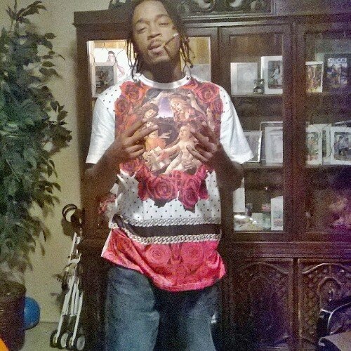 smoke sessions, doin errything I wanna do.I cant change wat u not. #I am on a money makin mission#u cant have wats not yours #hate it or love it.#*lakernation**