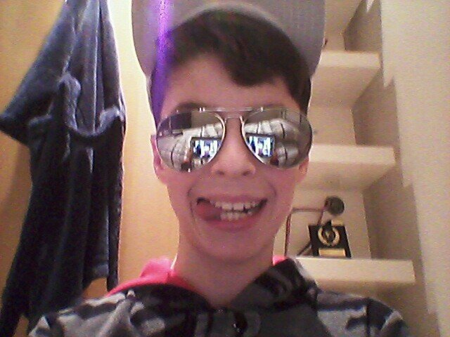 plz everyone follow me and I will follow u back