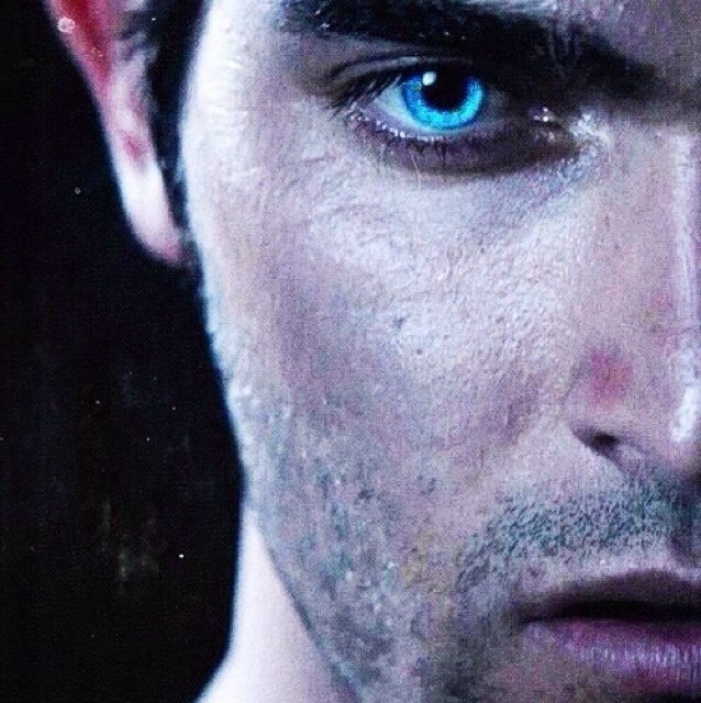 Sold My Soul To The Devil He Gives Me Order By The Haul Of Klaus It's Such A Damn Pain Trust Me •Uncalimed•RP• •Hybrid #ProtectsHayley #Badass