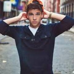 En mi teclado hay muchos tweets, solo tengo que saber descifrarlos. ♔ Keep Calm And Love Cornudos ♔.