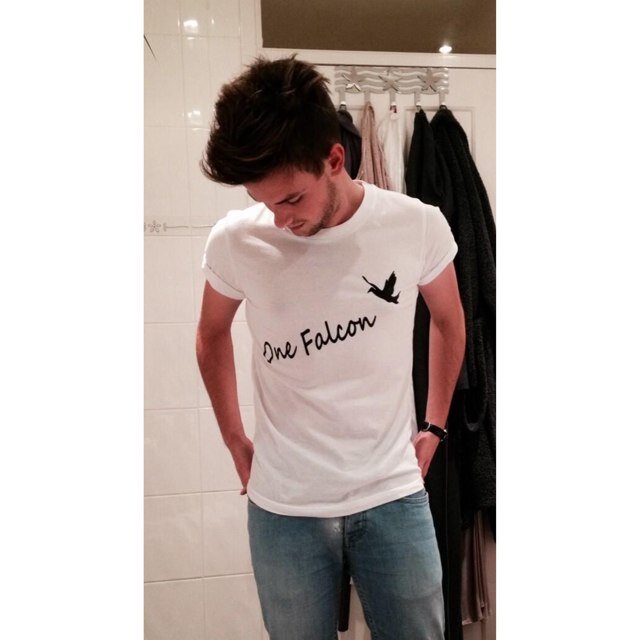 BEEN A MANNIMAL SINCE DAY 1 AND WILL ALWAYS BE ONE. Tom follows 01/10/13