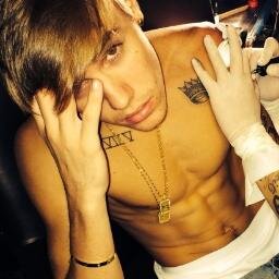 I never tought a love like yours, would leave me all alone. ♡
