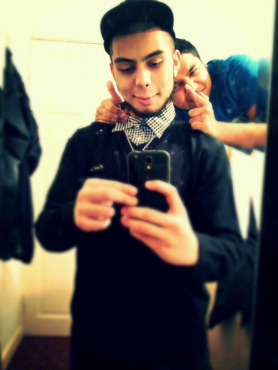 Haque1997Haque's profile picture. Hello.. Basically Follow Me and I will Follow you Back ..Facebook : Anwarul Haque