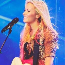 FREE FOLLOW. GO AND FOLLOW @PROUDOFTHEM__ SHE'LL FOLLOW BACK. thanks x