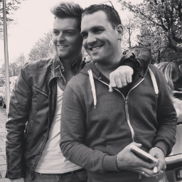 Volg ook als je fan bent van @mikeencolin ♥