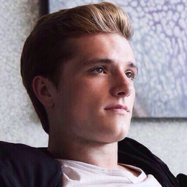 just chillin being a baker boy over here 🍞hmu if ya wanna roleplay 😜 xoxo peeta