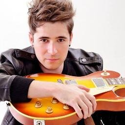 Fã Clube dedicado para meu Lindo ,Simpático,talentoso e Perfeito @DyegoAlves_ Dona do Fc @_Divulga_DyegoA @_DyegoMyPrince_ @Dyego_MyPrince_ e @_dyegoAlves_Fc
