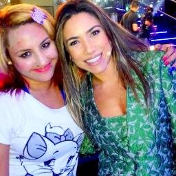 Ela não tem somente um sorriso perfeito, ela sorriu toda perfeita olhando pra mim! Apaixonada por você, @PatiAbravanel. ❤️ Since 19/12/12