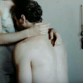 رذاذ الرجوله يتطاير بين شهوات النساء