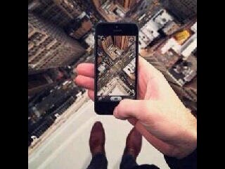 لا بأس ي جديَ حفيدتك فقيرهه حظ ! اشيائهآ الجميله لاتدوم و آنتَ احد اشياءهآ الجميله و رحلتَ
