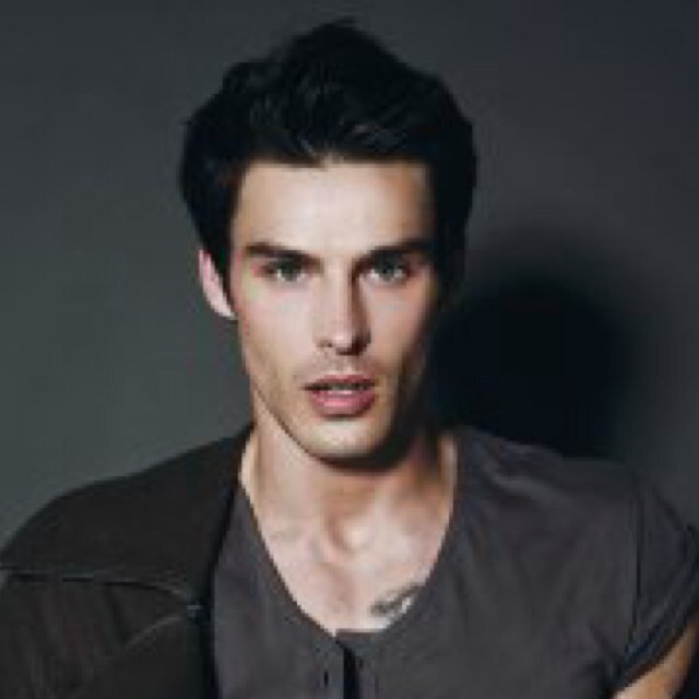 Just the son of Finnick and Annie. [Single - Literate - Hg RP]