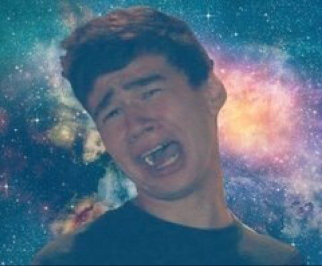Follow @StrawZarryPie thaaanks. xx