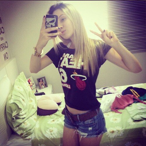 I can be slutty sometimes. Im just being real DM me ;) xo