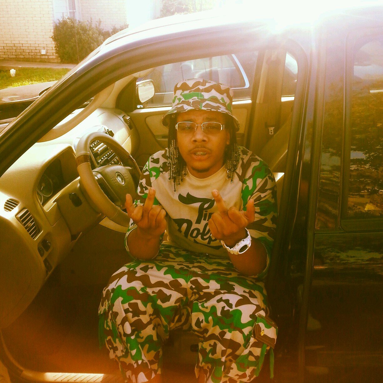 The Youngest TrapStar In Atx! Money first fuck a bitch I get to her later! Follow youngin IG@atx_youngmike