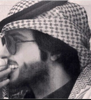 يشدّني النادر وأحب : الأختلاف