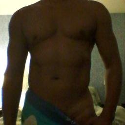 Hola, me gustan maduros, con buen cuerpo, varoniles, buena herramienta, mente abierta y dispuesto a todo