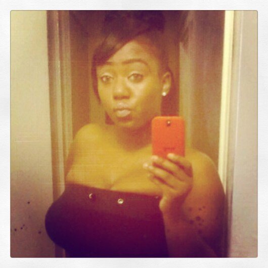 LIN_E_LIVE's profile picture. 