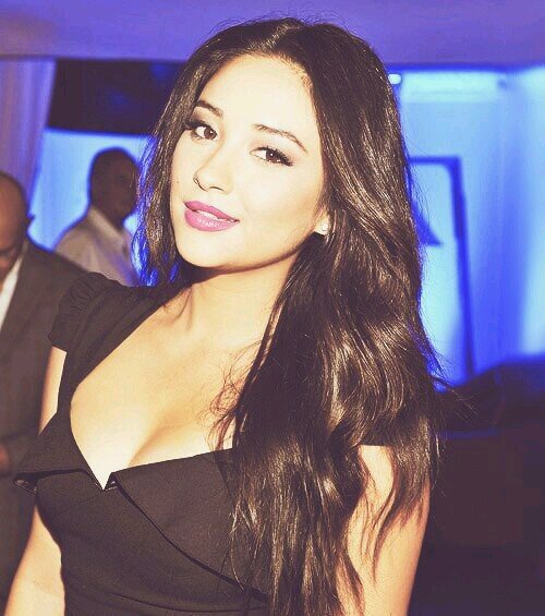 that girl in pretty little liars