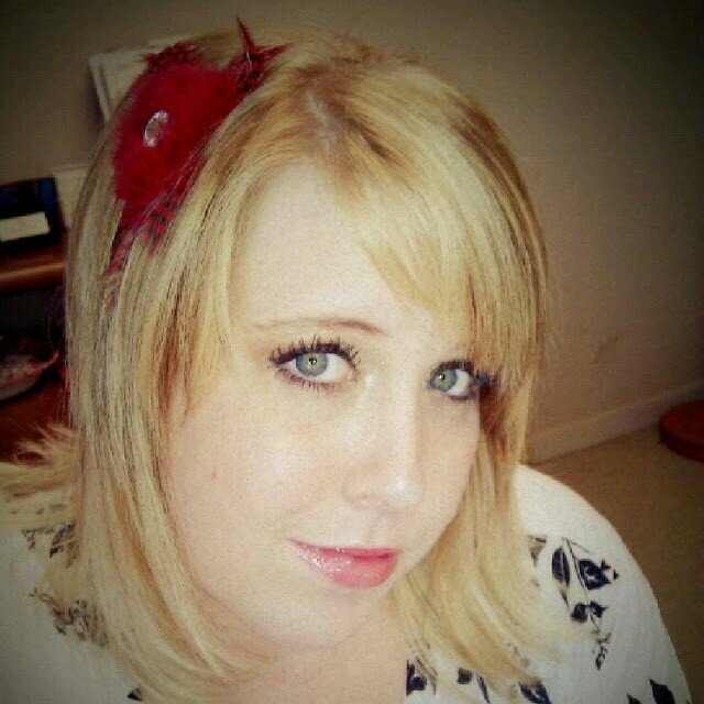 MakeUpMommY913's profile picture. 