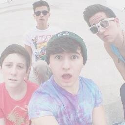 ♡some people have celebrities as their idols, but we have youtubers♡