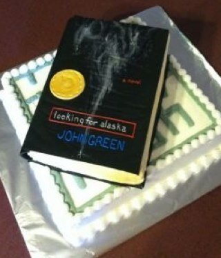 HANK GREEN REBLOGGED MY BIRTHDAY CAKE