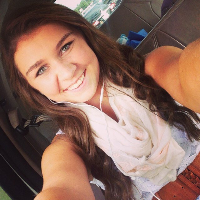 lpruett15's profile picture. Lauren Pruett✨ 15yrs, April 14th, Curry high, love 1D✨, followxx