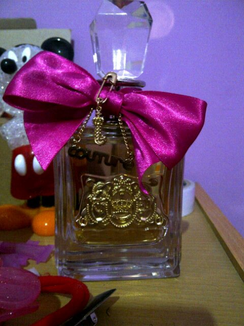 Parfum olshop original, cek ig @j_perfumery :) ada masker dan lulur jugaa, serious buyer DM
