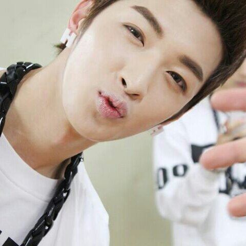 AlphabatBTH_Jun's profile picture. Hello i'm bot seol jun (설준) Alphabat support real @AlphaBAT_jun open: 03/11/13