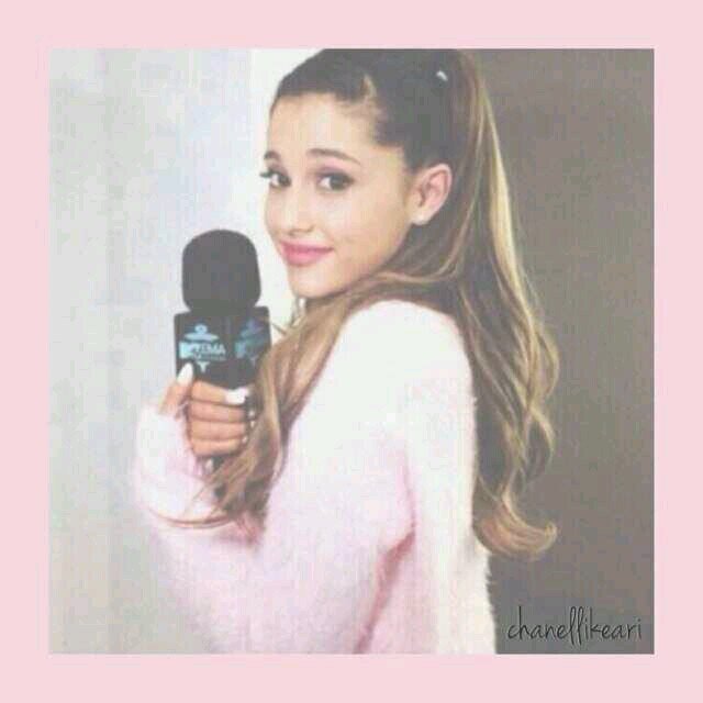 don't be anything you don't want to be, just be yourself. {agb // ddl // tas // smg}