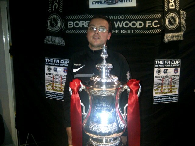 Not a lot to say really, I love football (AFC FOR LIFE!!!), enjoy a night out especially when theres karaoke or darts involved lol