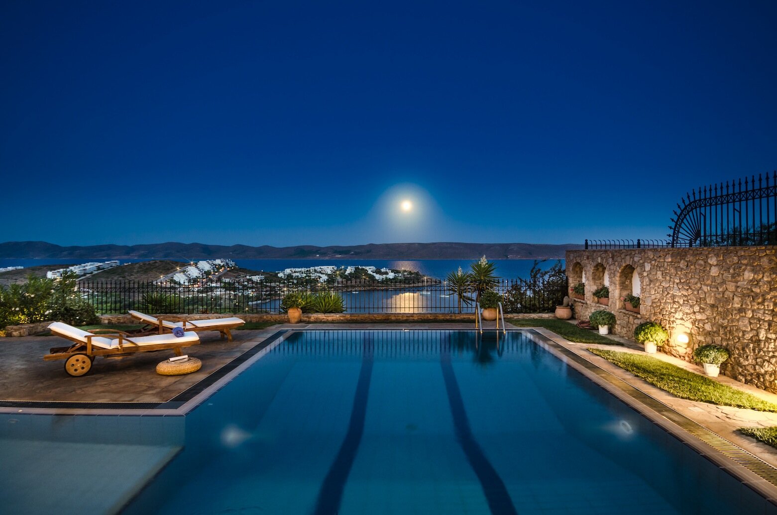 Luxury Accommodation Villa Sounio