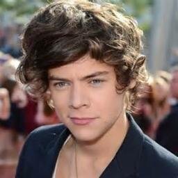 PLEASE GO AND FOLLOW  @_2000maria