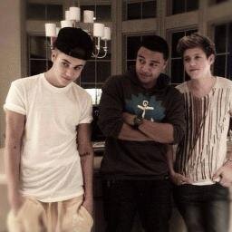 Proud DIRECTIONER here ♥ Belieber too :*   

Follow me xx. I'll follow back ;** 
 Peace ✌ Love ya ♥ ;*✗o✗o