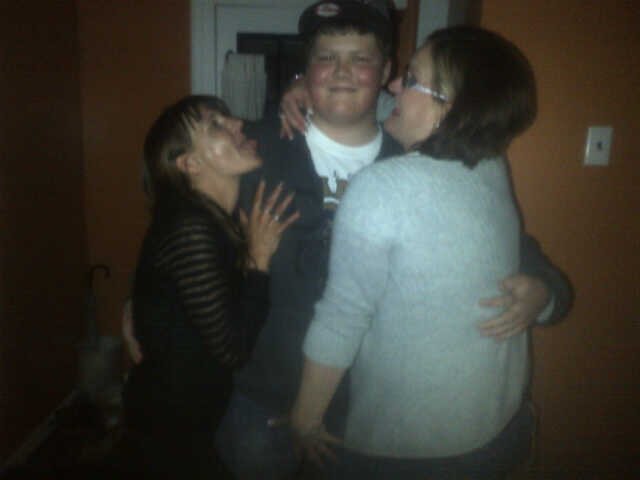 Born and raised in St.Thomas, Ontario I like to watch sports and chill with my budz