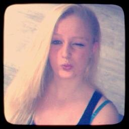 When live gives you a hundred reasons to cry, show life that you have a thousand reasons to smile' ♡