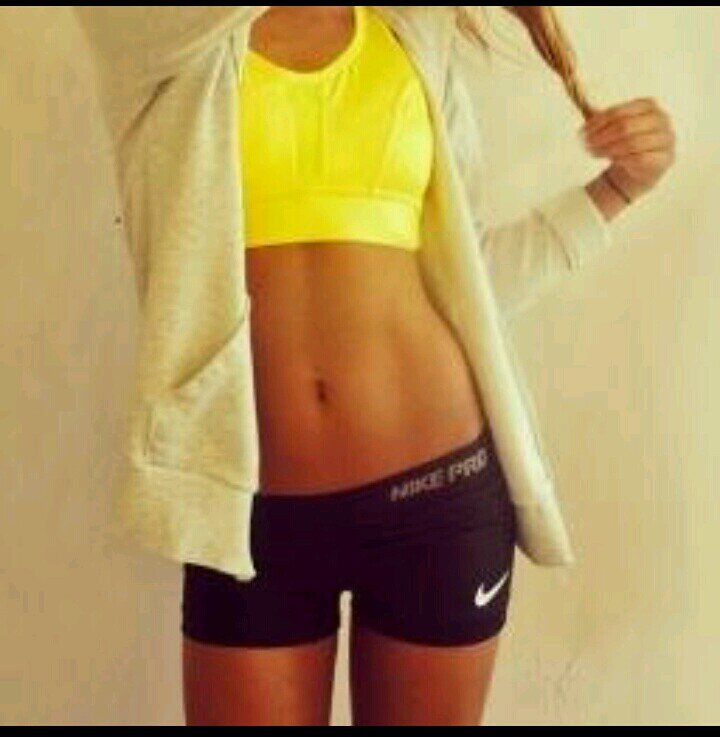 Just an average peanut butter addict, zumba obsessed, food enthusiast, teenage girl, living a healthy lifestyle