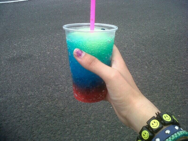 modashop27's profile picture. 