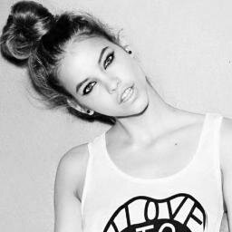Hey! I'm Stella, I'm 14, from Bulgaria. Follow me, I follow back :)