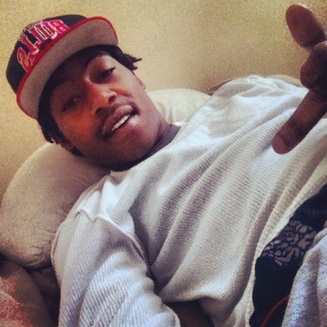 #TeamFth.. #TeamBuckets.. #TeamLoud.. #BaseSwag R.i.p Shawn Hunt.. & Tendai Gone Buh Not Forgotten #MoneyMakingMission #CountUp #BigBankTakeLilBank #BandzEnt