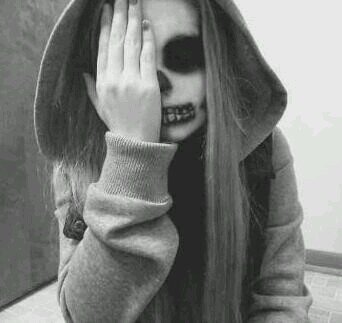I write fan fictions on Wattpad about MTrench, Hedley, ATL, SWS, and Avril Lavigne. Check me out if you like any of them :)