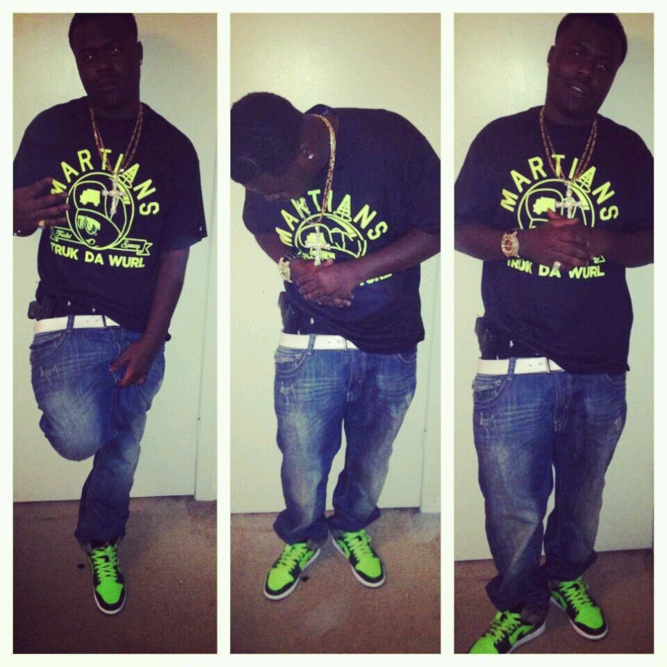 Pressure....Pain....Ache......Struggle.....Thats my Hustle #ripAj #freeKilla new page old one got hacked