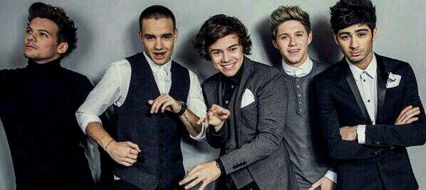 Am Nicy and am fall in love with music , But I hate the fuckin' freaking  which called studying AND♥ ILOVE 1D ♥ ... love u guys 3